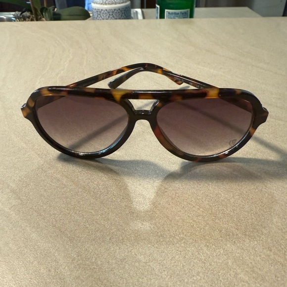 Tortoise Shell Sunglasses - Picture 2 of 2